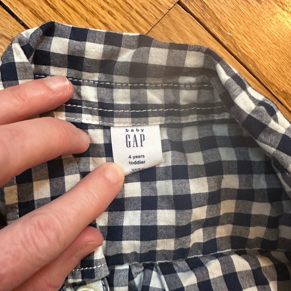 Button down outfits (2) - Picture 4 of 5